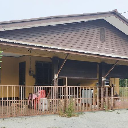 Rumah Persinggahan Di Kuala Terengganu Terengganu Homestay E Buitenkant foto