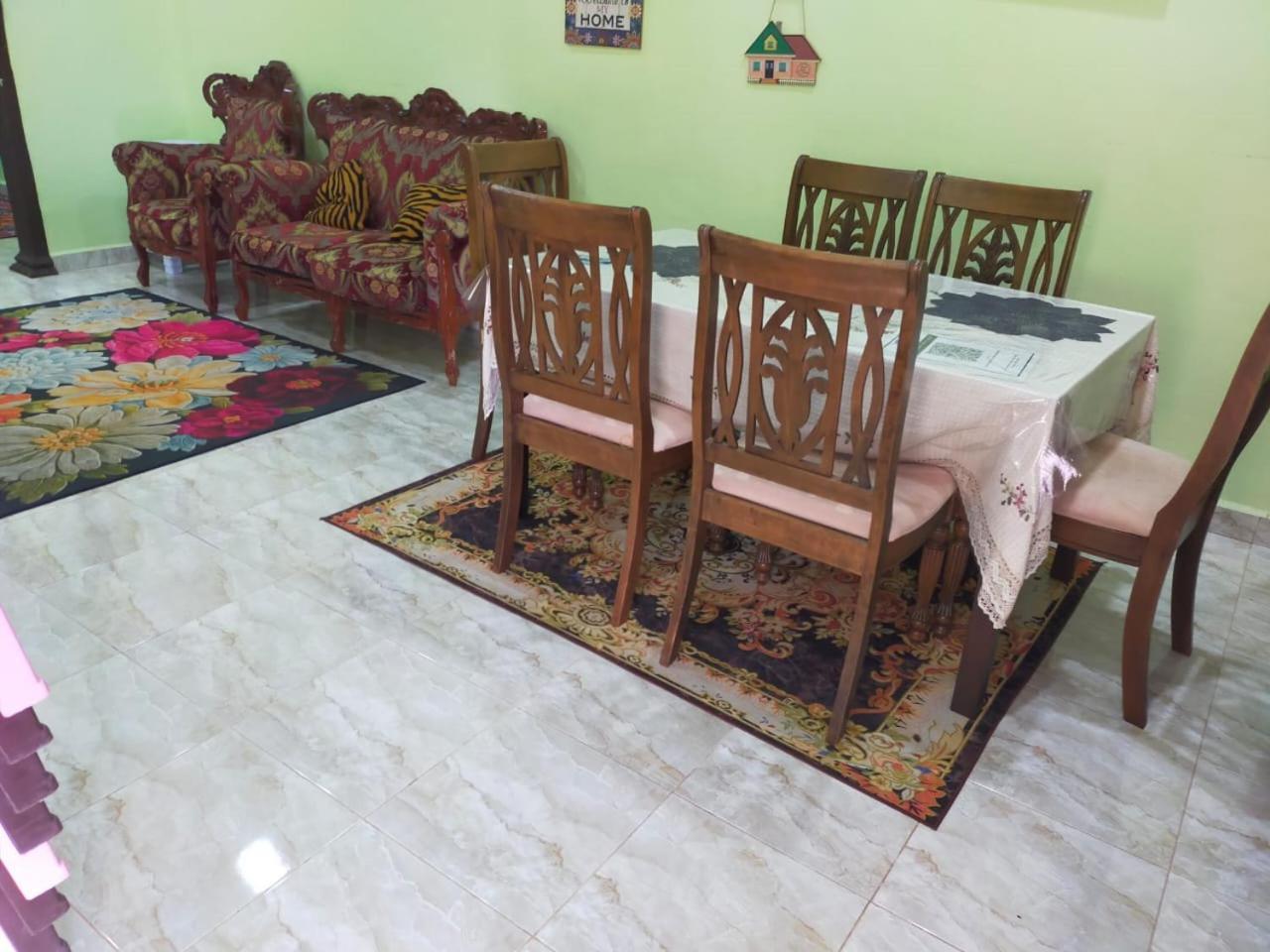 Rumah Persinggahan Di Kuala Terengganu Terengganu Homestay E Buitenkant foto